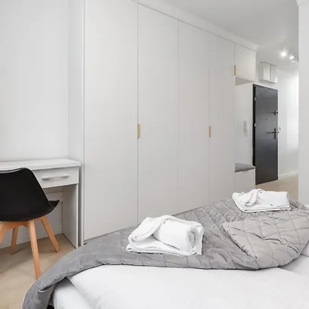 Plac Slowianski Z Balkonem Centrum By Renters Lägenhet Świnoujście